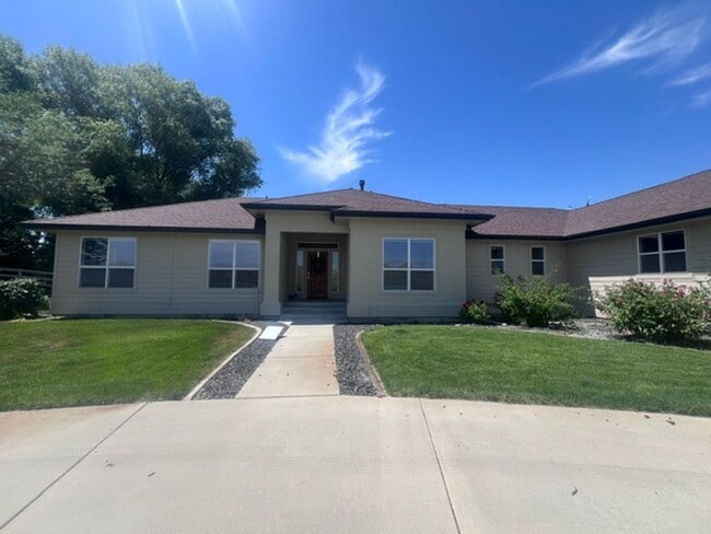 property at 10443 W Deep Canyon Dr