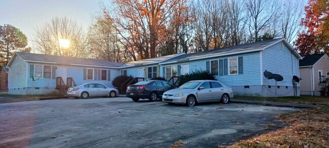3000 Ingleside Ave in Greensboro, NC - Building Photo - Building Photo