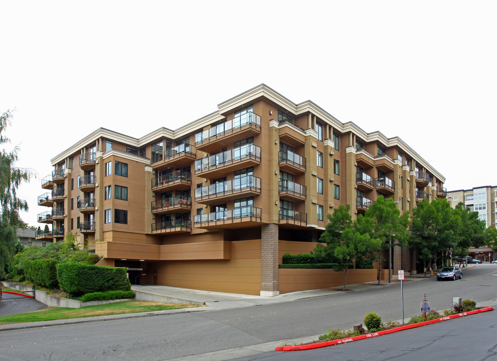 Astoria Condos in Bellevue, WA - Foto de edificio