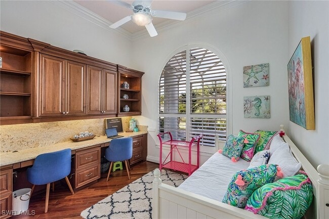 property at 720 Turkey Oak Ln