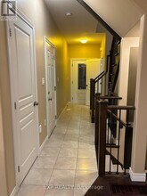 6 Chestnut Dr in Grimsby, ON - Building Photo - Building Photo