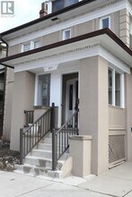 207 Oakwood Ave in Toronto, ON - Building Photo - Building Photo