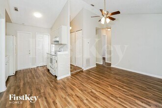 2880 Beal St in Deltona, FL - Building Photo - Building Photo