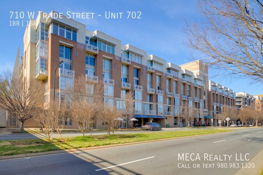 710 W Trade St in Charlotte, NC - Building Photo