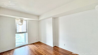 445 Laurier Av W in Ottawa, ON - Building Photo - Building Photo