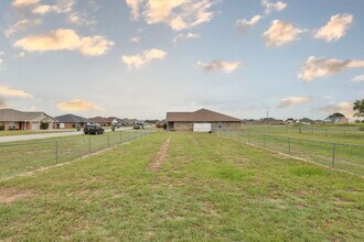 12444 County Rd 499 in Lindale, TX - Building Photo - Building Photo