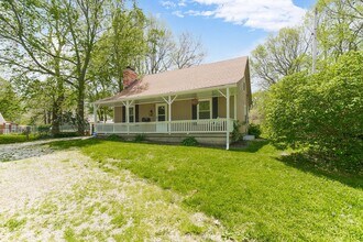 Stylish Independence Home by Glendale Park in Independence, MO - Building Photo - Building Photo