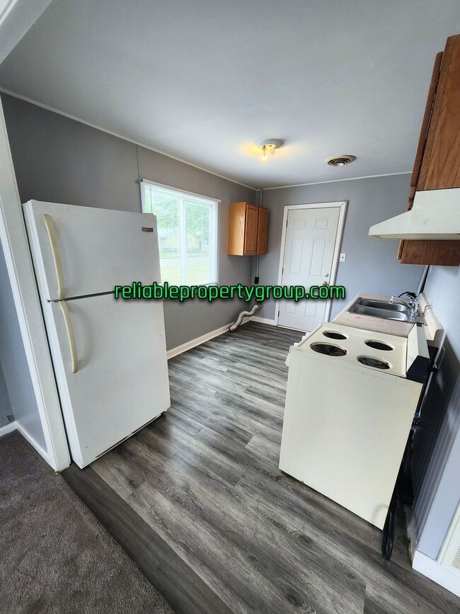2401 Beacon St in Fort Wayne, IN - Building Photo - Building Photo