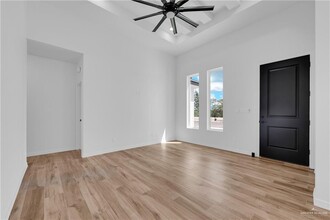 2720 Indian Hill Ave in McAllen, TX - Building Photo - Building Photo