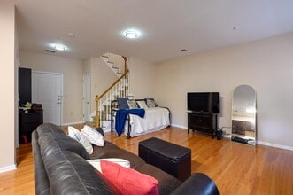 25 Duncan Ave in Jersey City, NJ - Building Photo - Building Photo