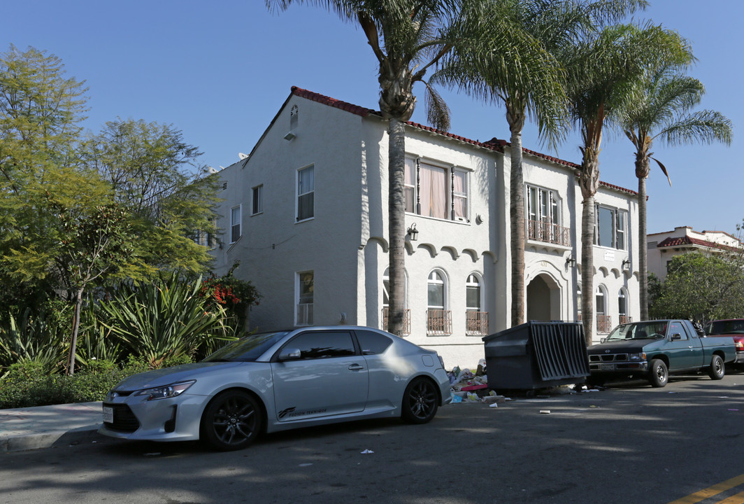 437 W 50Th St in Los Angeles, CA - Building Photo