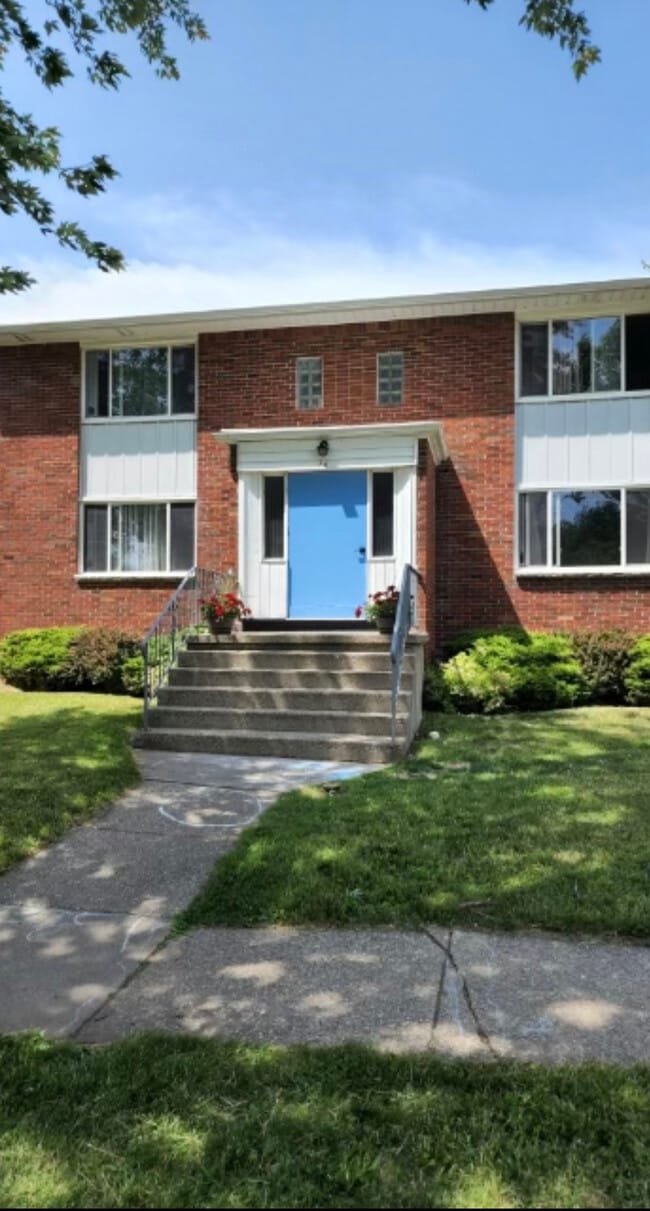 76 Mallory Rd, Unit 1