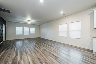 5275 Amistad Dr in Royse City, TX - Building Photo - Building Photo