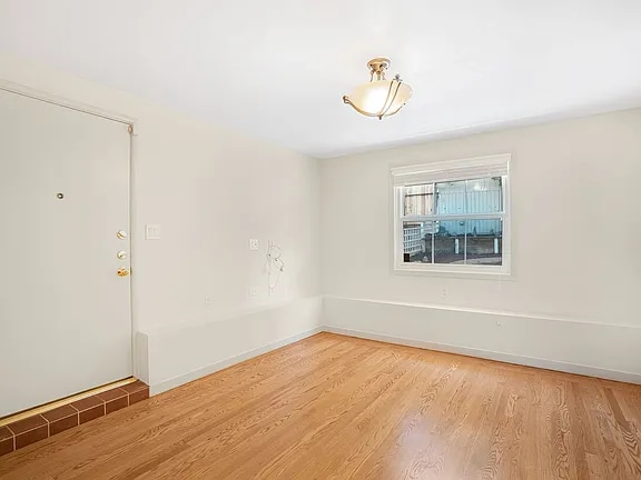 property at 85 Stratford Dr