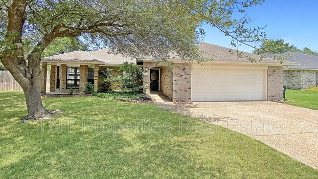 property at 2901 Pueblo Ct S