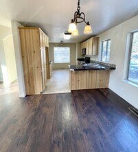 110 N Maple St in Sisters, OR - Building Photo - Building Photo