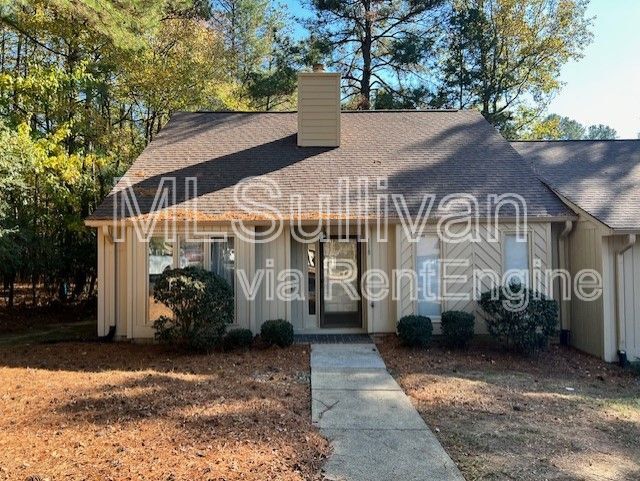 property at 118 Woodbridge Ln