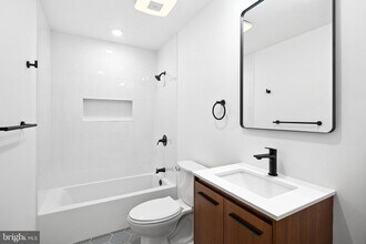 962 E Locust Ave-Unit -2 in Philadelphia, PA - Building Photo - Building Photo