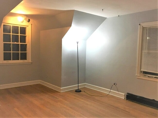 6550 W Ebinger Dr, Unit 2 in Niles, IL - Building Photo - Building Photo