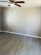 3730 Ivy St in Sacramento, CA - Foto de edificio - Building Photo