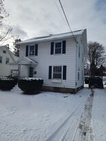 40 Maple St in Geneva, NY - Building Photo