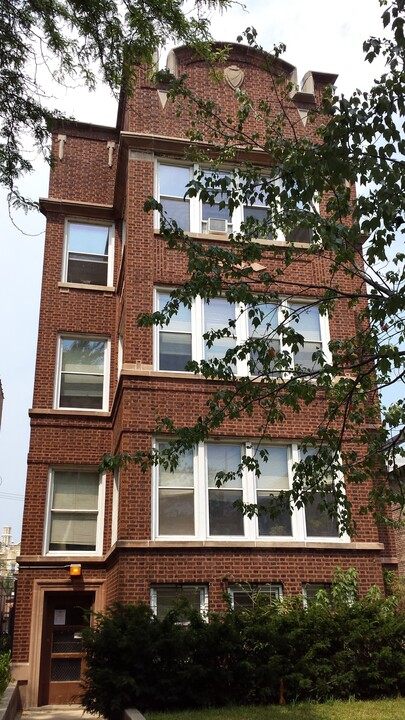 1218 W Columbia Ave, Unit 1224 Columbia #3 in Chicago, IL - Building Photo