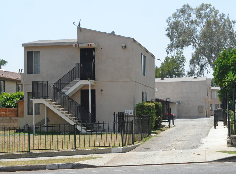 1279 N Los Robles Ave in Pasadena, CA - Building Photo