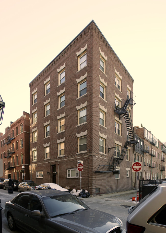 7 Stillman Pl in Boston, MA - Building Photo - Building Photo