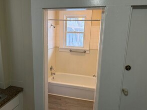 141 Orange St in Manchester, NH - Building Photo - Building Photo