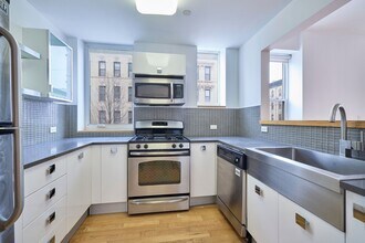 318 Knickerbocker Ave in Brooklyn, NY - Building Photo - Building Photo