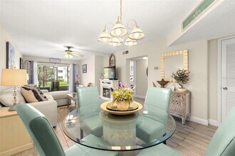 1370 Heather Ridge Blvd in Dunedin, FL - Building Photo - Building Photo