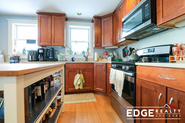 9 Baldwin Pl in Boston, MA - Building Photo - Building Photo