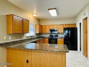 5311 W Pontiac Dr in Glendale, AZ - Building Photo - Building Photo