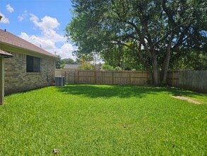2822 Chimneystone Cir in Sugar Land, TX - Building Photo - Building Photo