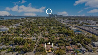 460 NE 75th St in Miami, FL - Building Photo - Building Photo