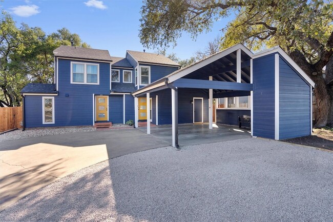 6909 Woodhue Dr, Unit B in Austin, TX - Building Photo - Building Photo