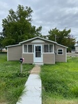 128 W McKinley St in Poplar Bluff, MO - Building Photo