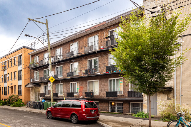 1375 La Fontaine Rue in Montréal, QC - Building Photo - Primary Photo