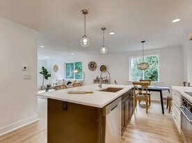 740 Dahlia St in Denver, CO - Building Photo