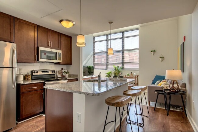 101 Ellwood in Baltimore, MD - Foto de edificio - Building Photo