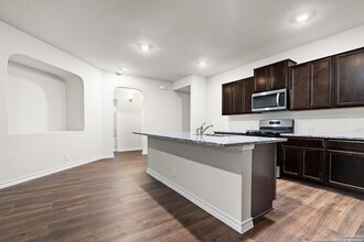 4850 Paluxy Trl, Unit 7211-04G in San Antonio, TX - Building Photo - Building Photo