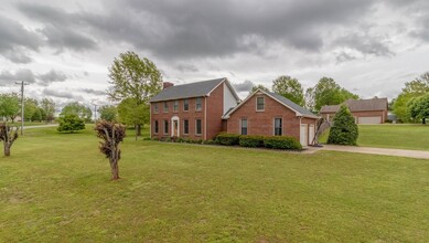 880 Hartman Ct in Adams, TN - Building Photo - Building Photo