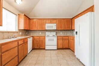 1836 Parkridge Dr in Norman, OK - Building Photo - Building Photo