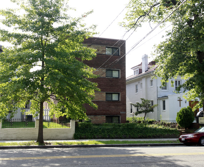 5609 Colorado Ave NW in Washington, DC - Building Photo - Building Photo