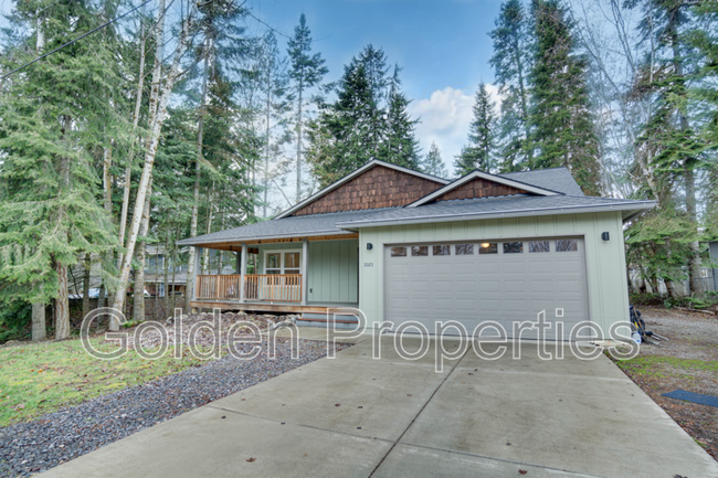 property at 2023 E Avon Cir
