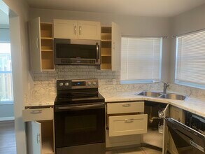 8211 Natchez St in Tampa, FL - Foto de edificio - Building Photo