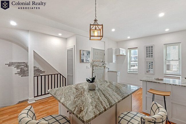 27 Swallow St in Boston, MA - Building Photo - Building Photo