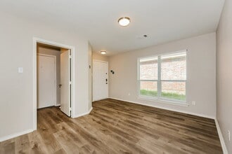 3037 San Martin Dr in Arlington, TX - Building Photo - Building Photo