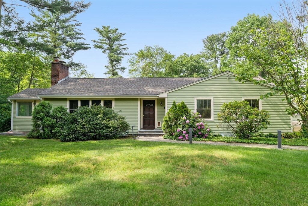 494 North Ave, Unit 1 in Weston, MA - Foto de edificio
