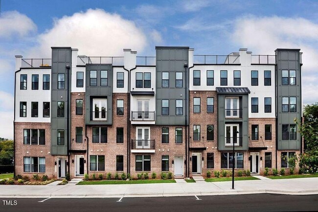 1245 S Blount St in Raleigh, NC - Foto de edificio - Building Photo